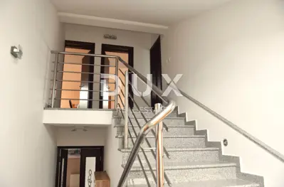 Rijeka, donja Drenova, 4-Zimmer-Wohnung, 186 m², neuere Bauweise, geräumige Terrasse - 9