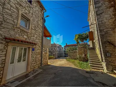 Row houses, Brtonigla, quiet street and proximity to the center - 10