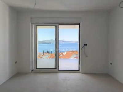 Stan 75 m² na Čiovu, 2 spavaće sobe i lođa - 3