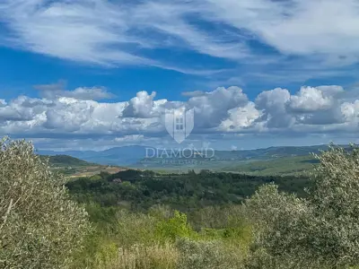 Building plot 5,600 m², Buje - view of Grožnjan and Motovun - 11