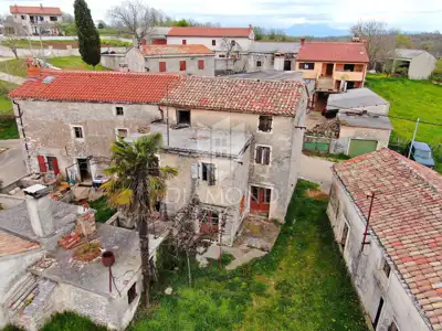 Kamena kuća, Žminj - velika okućnica i pomoćni objekt - 5