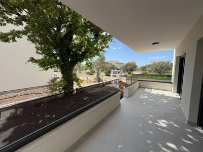 Stan 67 m², Sukošan - 2 sobe, terasa i vrt - 5