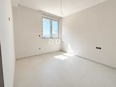 Apartment 107.1 m², Srima near Vodice - 70 m from the sea and beach - 15