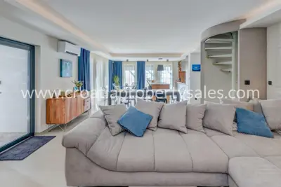 House, Brač, 150 m², 885 000 € - 7