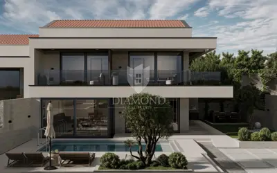 Villa 249 m², Lovrečica - 100 m from the sea and pool
