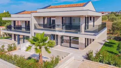 Haus zum Kauf in Umag, 249,2 m² - 16
