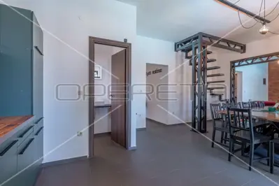 House 250 m², Barban - investment property with pool - 12