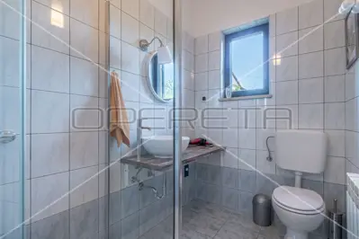 House 250 m², Barban - investment property with pool - 21