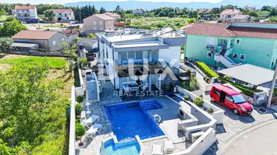 Dvojna vila 270 m², Krk - bazen, sauna i jacuzzi - 3