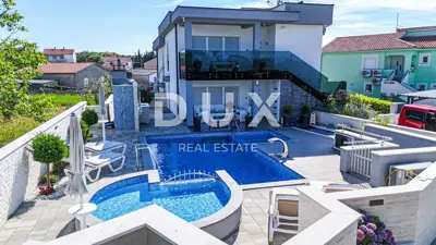 Dvojna vila 270 m², Krk - bazen, sauna i jacuzzi - 8