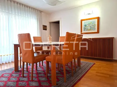 Haus zum Kauf in Lug Samoborski, 298 m² - 2