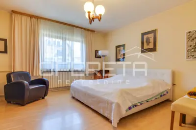 Kuća 298 m², Lug Samoborski - mirna okućnica i privatnost - 14