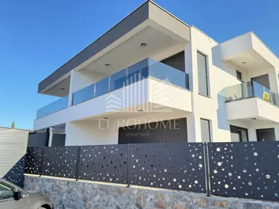 Doppelhaushälfte 156 m², Malinska, Pool und Meerblick