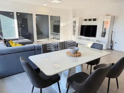 Doppelhaushälfte 156 m², Malinska, Pool und Meerblick - 13