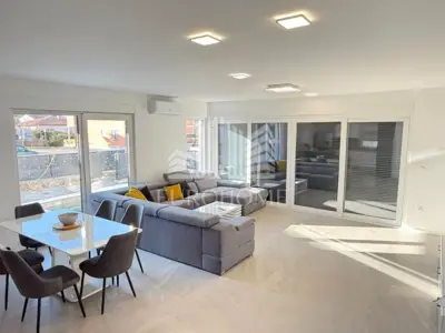 Doppelhaushälfte 156 m², Malinska, Pool und Meerblick - 7
