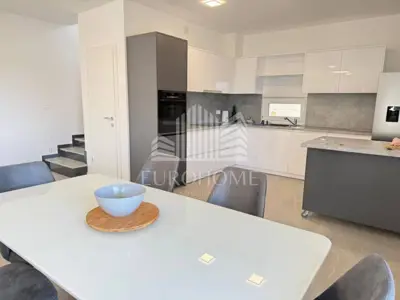 Doppelhaushälfte 156 m², Malinska, Pool und Meerblick - 14