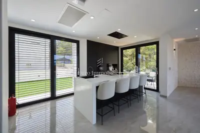 Vila 370 m², Čiovo - grijani bazen i vrt - 5
