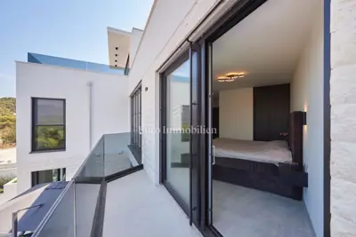 Vila 370 m², Čiovo - grijani bazen i vrt - 18