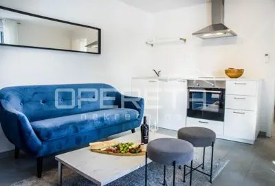 Stan 37,65 m², Rogoznica - 200 m od mora