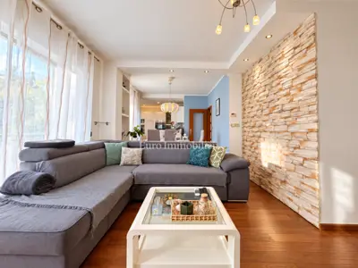 Wohnung 118,6 m², Stari Pazin - 3 Zimmer, Terrasse und Loggia - 5