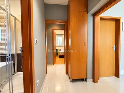 Wohnung 118,6 m², Stari Pazin - 3 Zimmer, Terrasse und Loggia - 9