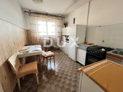 Wohnung 53,65 m², Rijeka - Zamet, Balkon und neue Fassade