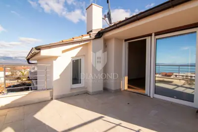 Apartment 80 m², Njivice on the island of Krk, sea view - 3