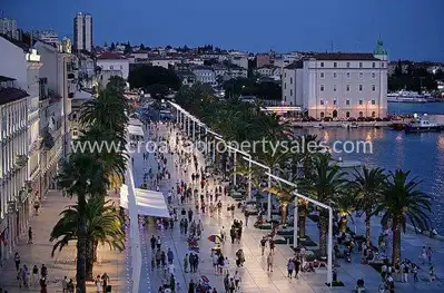 Apartment in Split, near the Riva, investment for tourism - 12