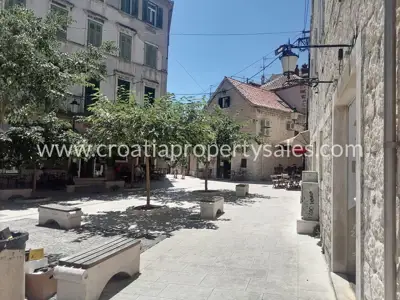 Wohnung, Split, 90 m², 3-Zimmer, 800 000 €