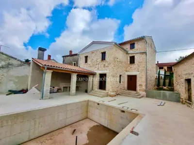 Haus 120 m², Žminj - Pool und Hof 684 m² - 2