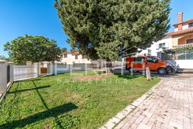 House 130 m², Divšići - peaceful surroundings and pool - 3