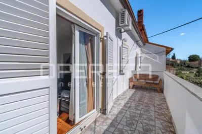 House 130 m², Divšići - peaceful surroundings and pool - 13