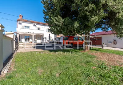 House 130 m², Divšići - peaceful surroundings and pool - 17