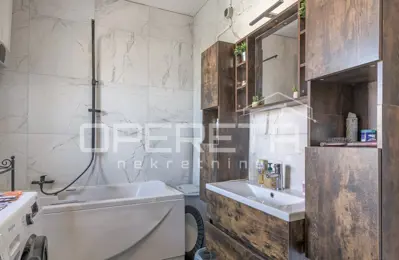 House 130 m², Divšići - peaceful surroundings and pool - 10