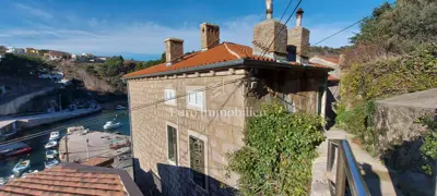 House 473 m², Vrbnik on the island of Krk, first row to the sea - 4