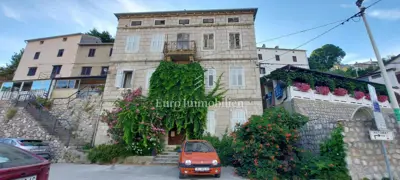 House 473 m², Vrbnik on the island of Krk, first row to the sea - 3