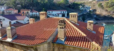 House 473 m², Vrbnik on the island of Krk, first row to the sea - 5