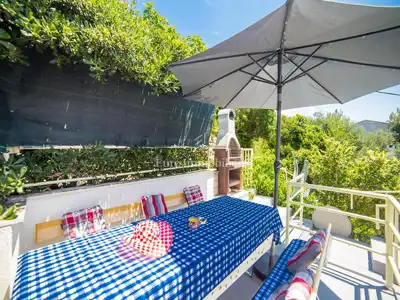 Apartmanska kuća 250 m², Bratuš - 30 m od mora - 2