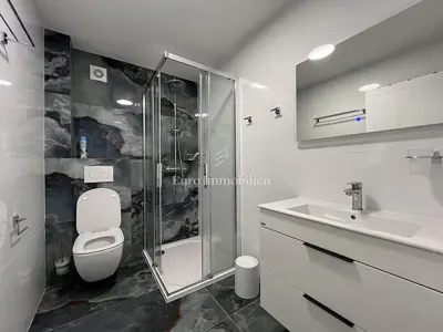 Apartmanska kuća 250 m², Bratuš - 30 m od mora - 16