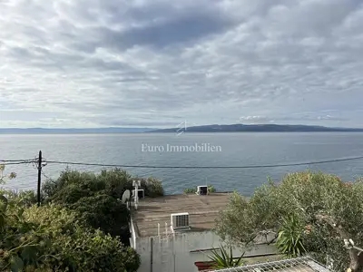 Apartmanska kuća 250 m², Bratuš - 30 m od mora