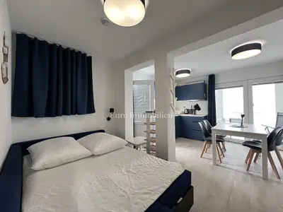 Apartmanska kuća 250 m², Bratuš - 30 m od mora - 13