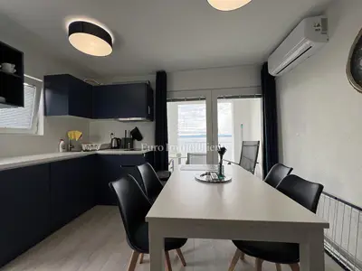 Apartmanska kuća 250 m², Bratuš - 30 m od mora - 12