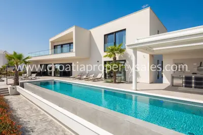 Kuća, Šibenik, 332 m², 1 499 000 €
