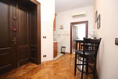 Pula, großzügige Wohnung in gefragter Lage - 2