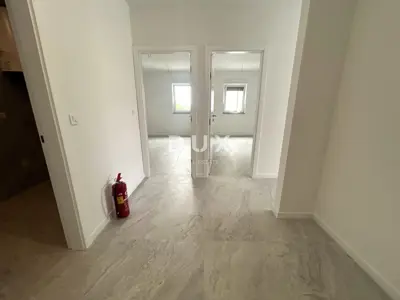 Wohnung 98 m², Vodice - 120 m vom Strand und Terrasse mit Meerblick - 8