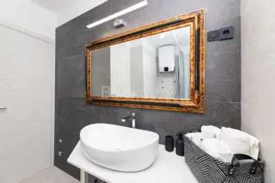 Apartment 65 m², Spinut, Split - near Marjan and the center - 11