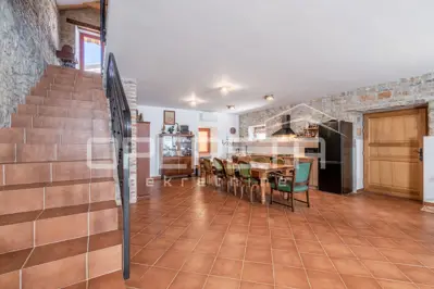 House 212 m², Buje - stone house in the center - 8