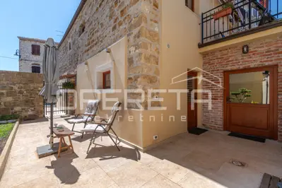 House 212 m², Buje - stone house in the center - 5