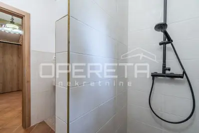 House 212 m², Buje - stone house in the center - 17