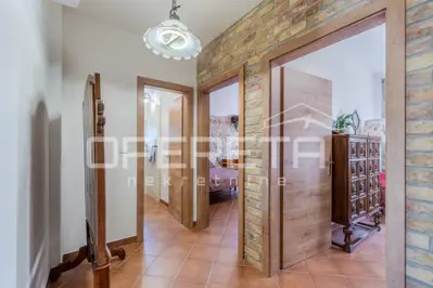 House 212 m², Buje - stone house in the center - 15
